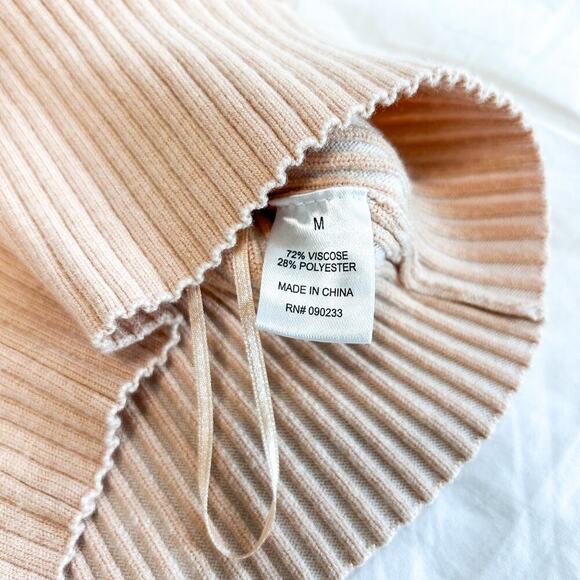 NWOT PacSun L.A. Hearts Cream Ribbed Spaghetti Strap Tank Top Size Medium - Picture 3 of 4